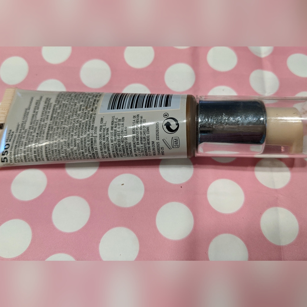 Revlon Photoready Candid AntiPollution Natural Finish Foundation #550 Mocha NWOT - Picture 2 of 2